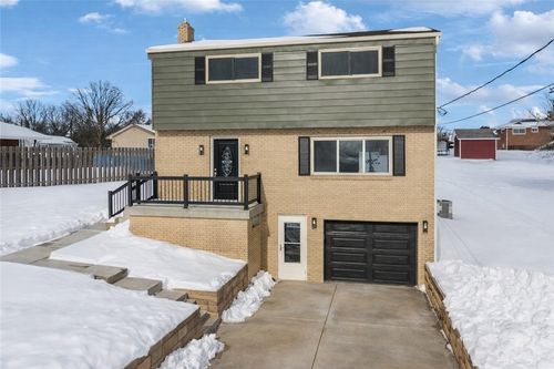 14431 Jonathan Dr, North Huntingdon, PA, 15642-1631 | Card Image