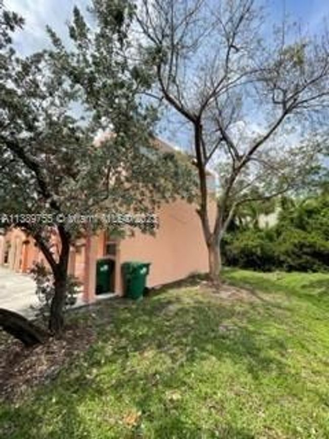 0 - 2749 Nw 131st St, Townhouse with 3 bedrooms, 2 bathrooms and null parking in Opa-Locka FL | Image 3