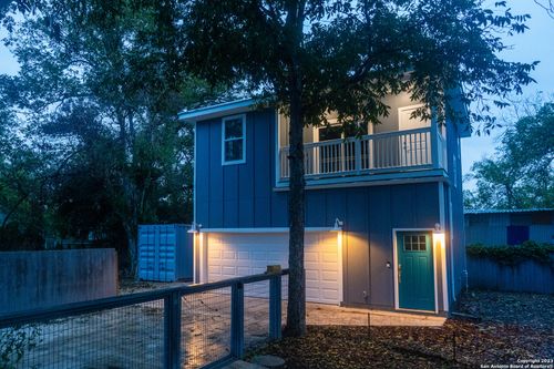 2-114 Glenwood Ct, San Antonio, TX, 78210-4022 | Card Image