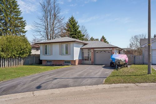 11 Charlotte Crt, Barrie, ON, L4N6B2 | Card Image