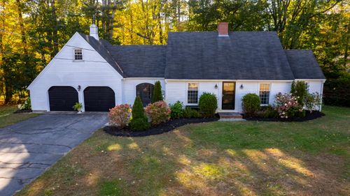 1 Apple Ln, Kennebunk, ME, 04043-7424 | Card Image
