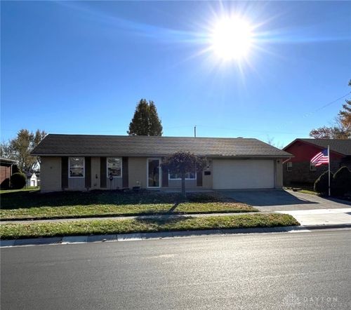 886 Cherry Blossom Dr, West Carrollton, OH, 45449-1554 | Card Image