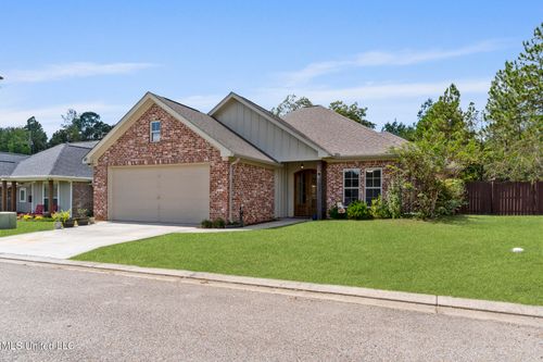 189 Caitlynn Cir, Hattiesburg, MS, 39402-8207 | Card Image