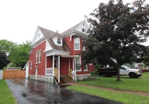 871 W Main St, Watertown, NY, 13601-1219 | Card Image