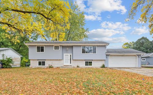 20420 Hughes Ave W, Lakeville, MN, 55044-8630 | Card Image