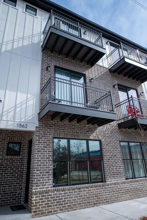 1562 Cowart St, Chattanooga, TN, 37408-1114 | Card Image