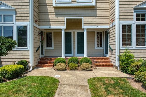 apt-313-701 Winthrop St, Taunton, MA, 02780-2187 | Card Image