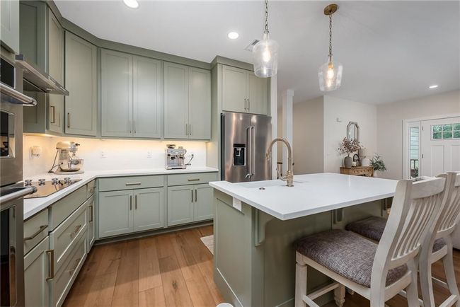 938 Mount Calvary Rd, House other with 5 bedrooms, 3 bathrooms and null parking in Lansing KS | Image 11