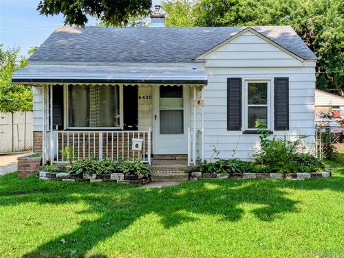 6430 Banner St, Taylor, MI, 48180-1628 | Card Image