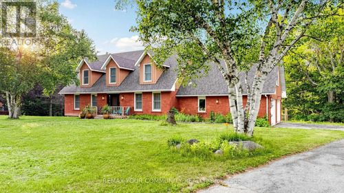 243 Ridge Rd, Aurora, ON, L4G0M3 | Card Image