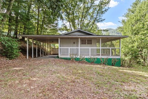 144 Florida Hill Dr, Green Mountain, NC, 28740-6083 | Card Image