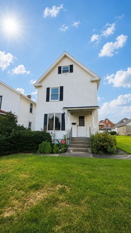 508 1/2 Franklin Ave, Vandergrift, PA, 15690-1313 | Card Image