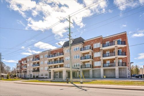213-245 Scotland St, Fergus, ON, N1M0B5 | Card Image
