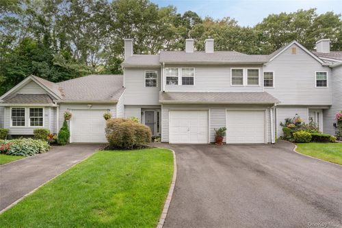 702 Sara Cir, Port Jefferson Station, NY, 11776-2743 | Card Image
