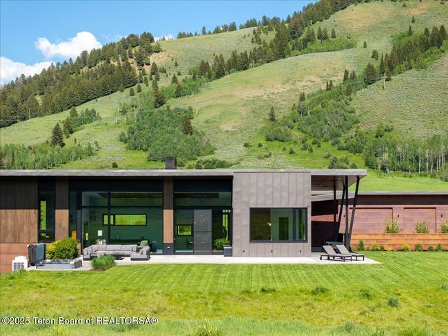 13175 River Bend Rd, House other with 3 bedrooms, 4 bathrooms and null parking in Jackson WY | Image 57