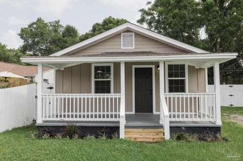 2002 W Gonzalez St, Pensacola, FL, 32501-6456 | Card Image