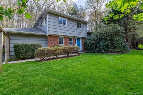 300 E Main St, Centerport, NY, 11721-1435 | Card Image