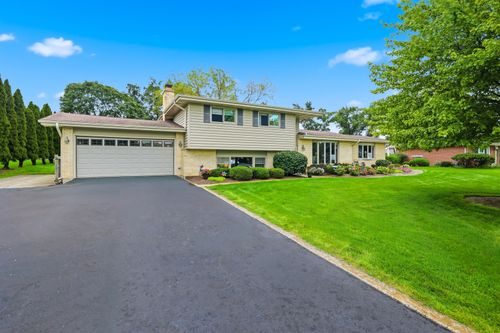 22W375 Walnut Ave, Medinah, IL, 60157-9506 | Card Image