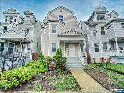 198 N 17th St, East Orange, NJ, 07017-5309 | Card Image