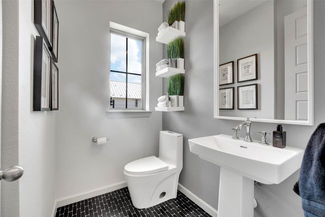 1014 Manacor Ln, House other with 3 bedrooms, 4 bathrooms and null parking in Dallas TX | Image 5