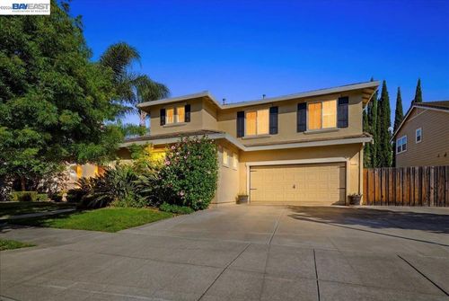 782 Redhaven St, Brentwood, CA, 94513-6330 | Card Image