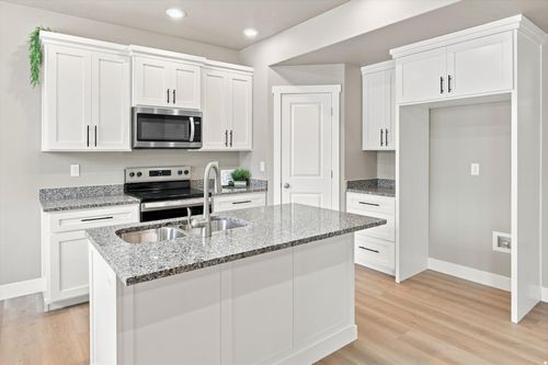 26-808 S 270 E, Smithfield, UT, 84335-2411 | Card Image