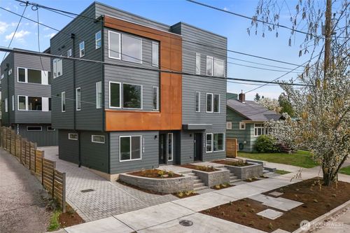 2220 A Nw 62nd Street, Seattle, WA, 98107 | Card Image