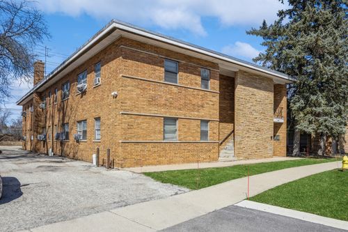 apt-10-136 Ann St, Clarendon Hills, IL, 60514-1446 | Card Image