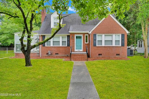 1910 E 4th St, Greenville, NC, 27858-2709 | Card Image