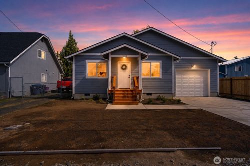1010 Macfarlane St, Aberdeen, WA, 98520-8127 | Card Image
