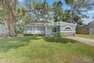 4670 Durham Dr, House other with 3 bedrooms, 1 bathrooms and 2 parking in Pensacola FL | Image 1