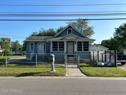 40 3rd Ave, Toms River, NJ, 08757-5025 | Card Image
