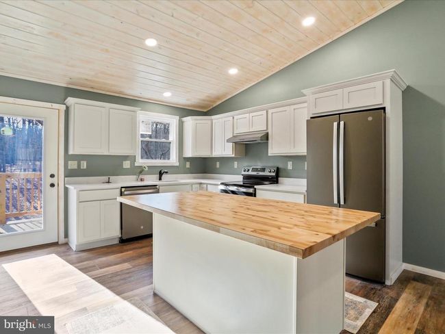 598 Honey Locust Ln, House other with 3 bedrooms, 2 bathrooms and null parking in GREAT CACAPON WV | Image 16