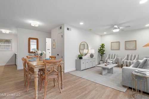 apt-44-114 Ethel Cir, Ocean Springs, MS, 39564-3746 | Card Image