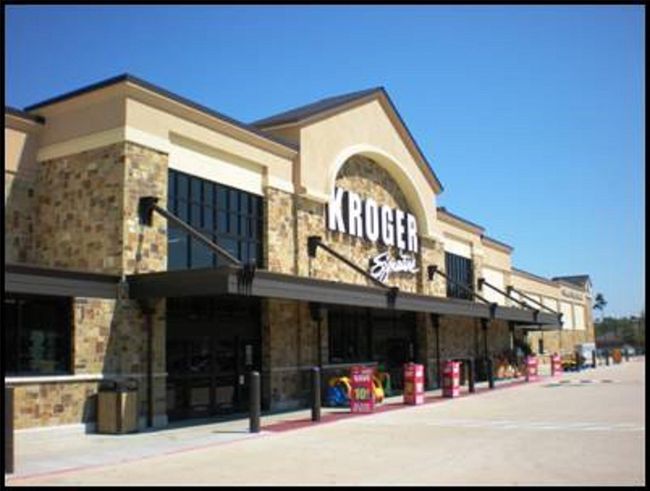 Enjoy multiple grocery store options (Kroger, HEB, Walmart) as well as dining and shopping just outside the neighborhood | Image 29