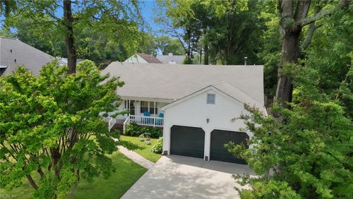 10 Dunn Cir, Hampton, VA, 23666-5622 | Card Image