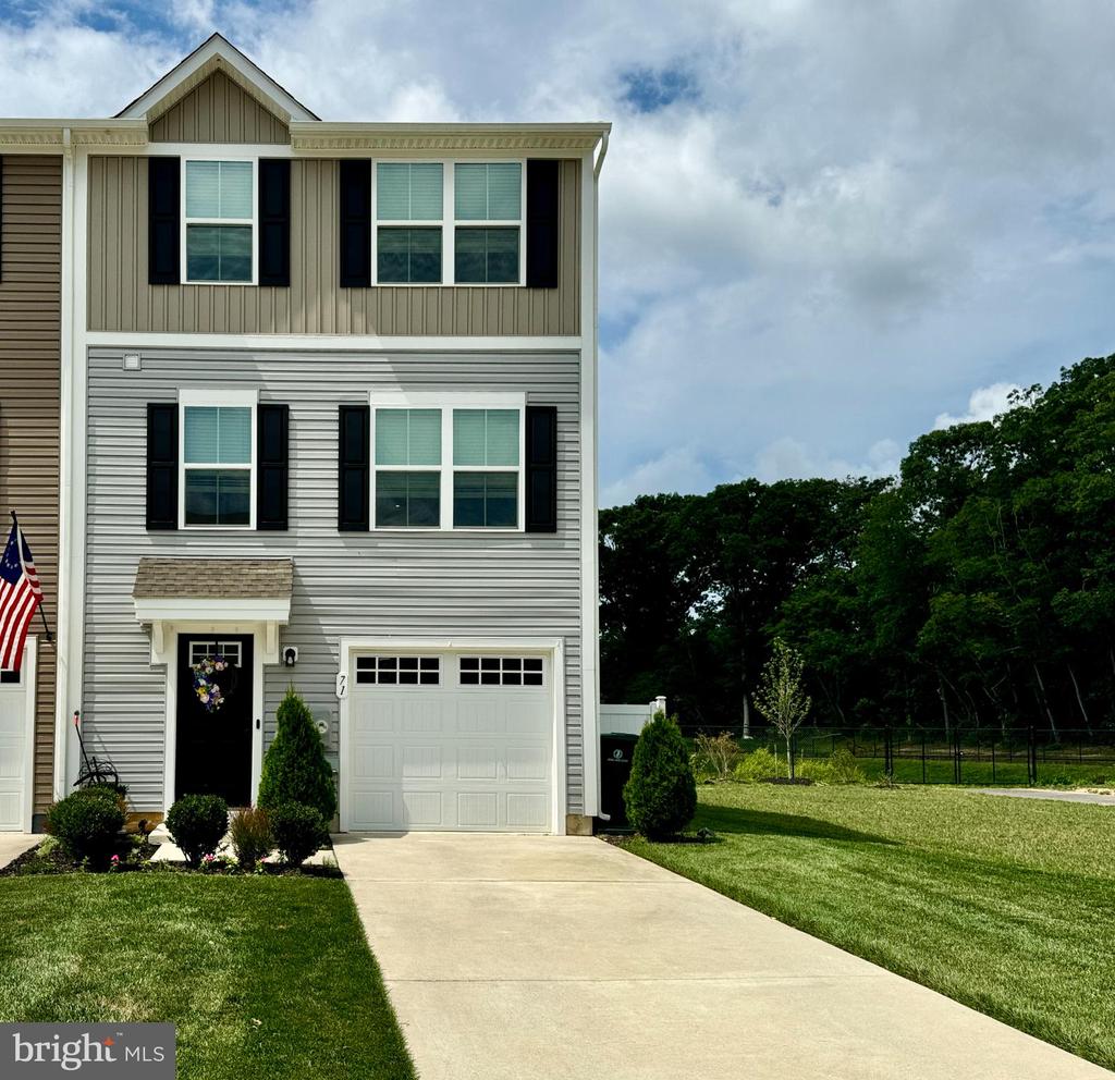 Burr St, Williamstown, NJ 08094