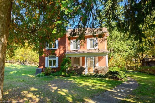1396 Progreston Rd, Home with 5 bedrooms, 3 bathrooms and 20 parking in Carlisle ON | Image 10