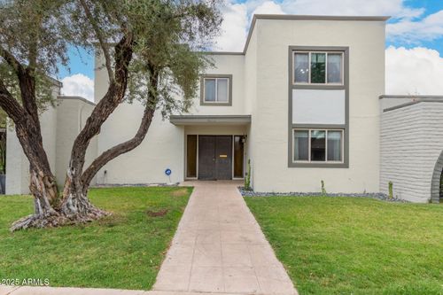8212 E Rovey Ave, Scottsdale, AZ, 85250-5840 | Card Image