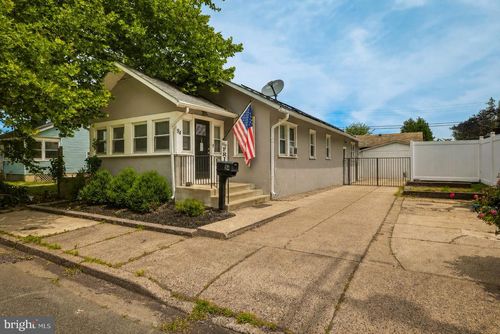 94 Highland Ave, PENNSVILLE, NJ, 08070-2209 | Card Image