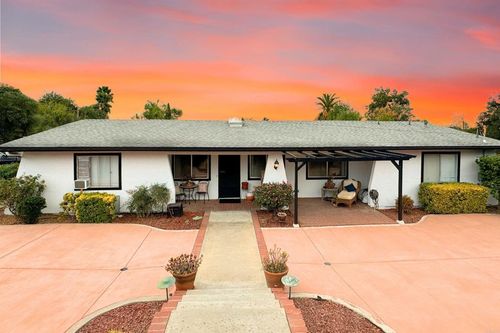 829 7th St, Ramona, CA, 92065-2313 | Card Image