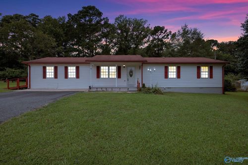 108 Lee Dr, New Hope, AL, 35760-9315 | Card Image