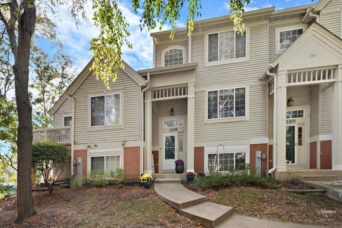 1309 New Haven Dr, Cary, IL, 60013-1805 | Card Image