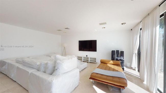 1028 88 Th St, House other with 5 bedrooms, 4 bathrooms and null parking in Surfside FL | Image 14