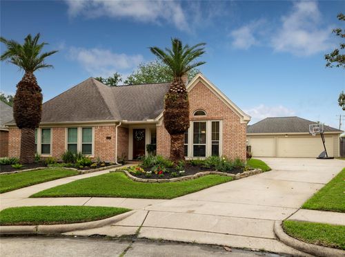 2107 Lakeway Dr, League City, TX, 77573-5883 | Card Image