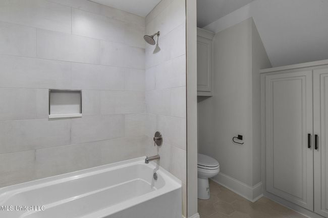 62-web-or-mls-202 Lizzy-40 | Image 57