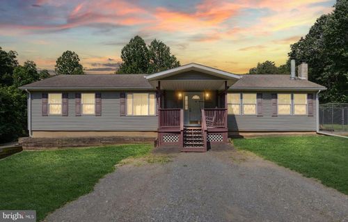 875 Stevens Rd, YORK HAVEN, PA, 17370-9241 | Card Image