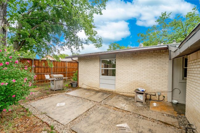 2305 Briarwood Ln, House other with 4 bedrooms, 3 bathrooms and null parking in Carrollton TX | Image 32
