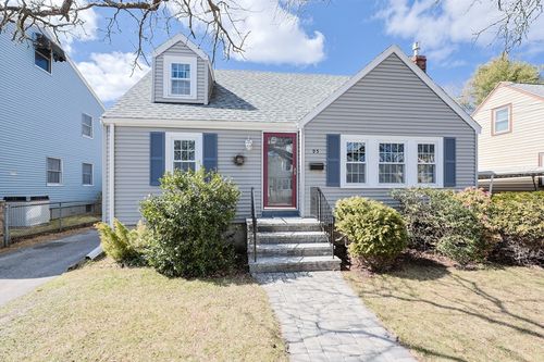 95 Rutland St, Watertown, MA, 02472-2107 | Card Image