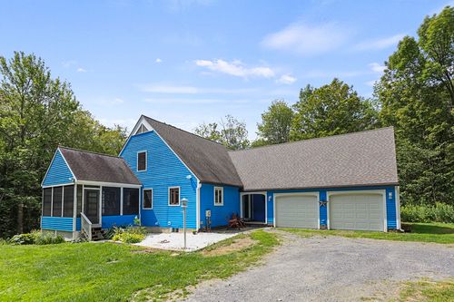 915 High St Hill Rd, Windsor, MA, 01270-9672 | Card Image